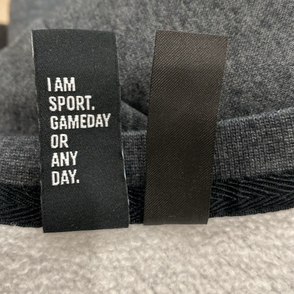 Adidas Sweater Crewneck - 2XL - Picture 4 of 4